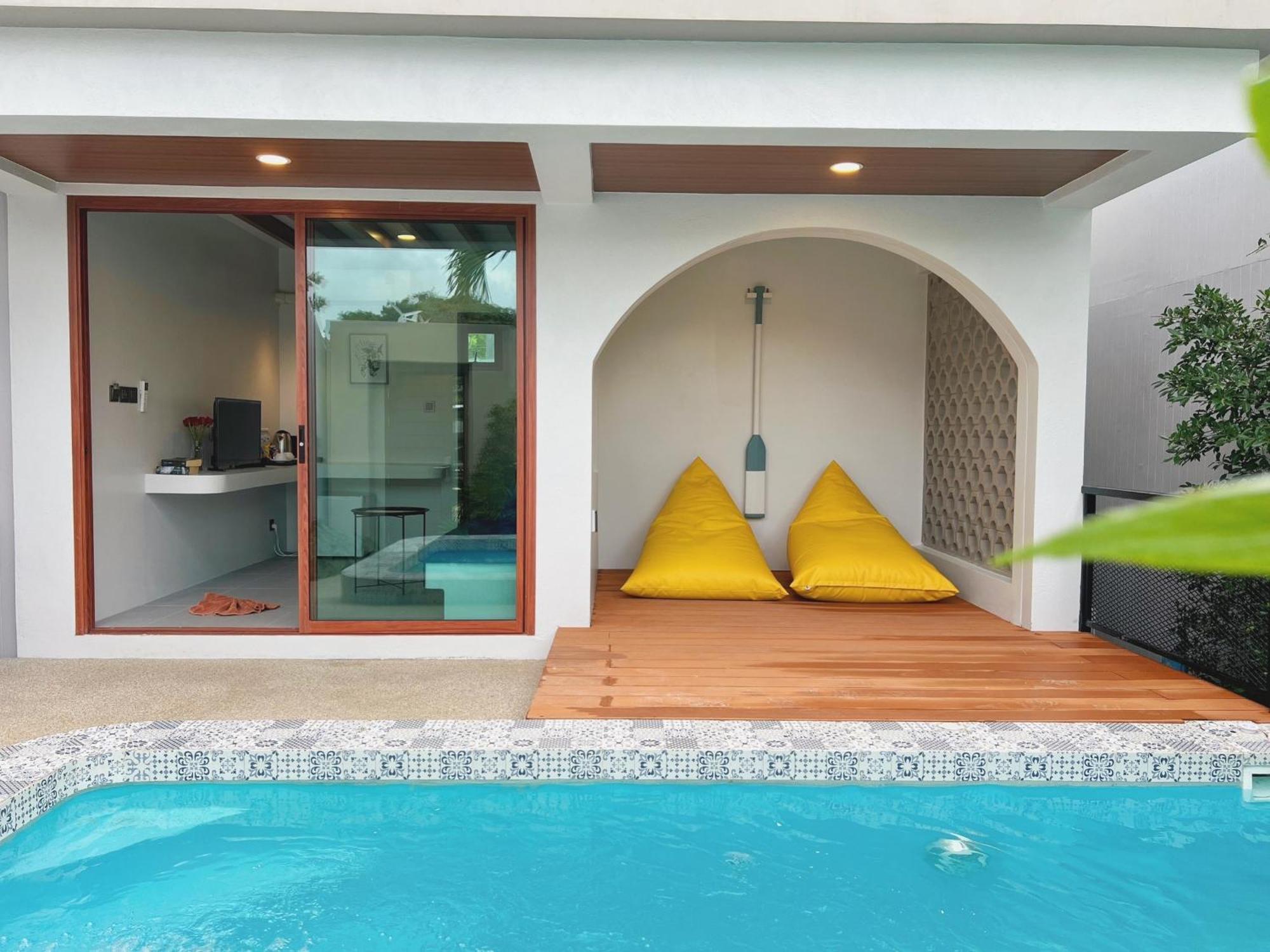 Le Resort And Villas Rawai Exterior foto A pool villa in Thailand