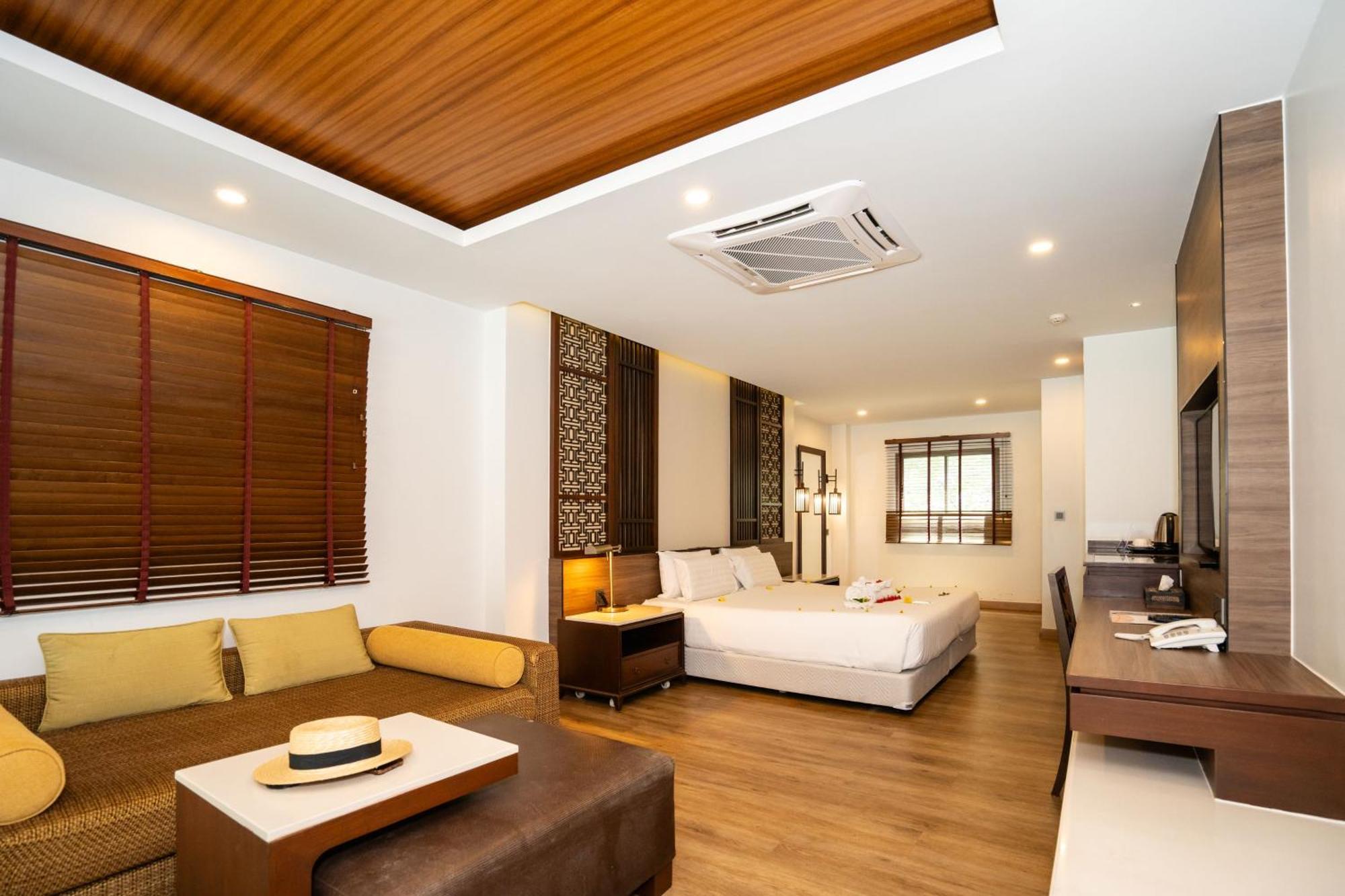 Le Resort And Villas Rawai Exterior foto Deluxe Suite